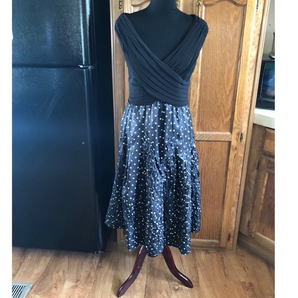 M_5d5f18241153baf141081e4e